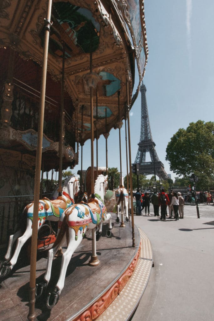 Karussell am Eiffelturm